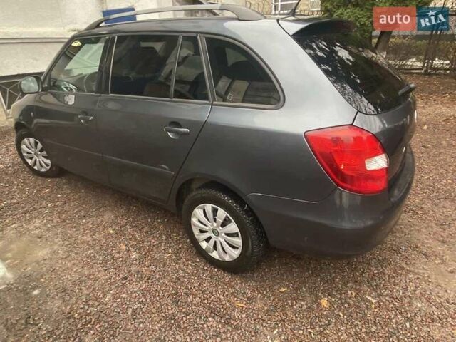 Серый Шкода Фабия, объемом двигателя 1.39 л и пробегом 302 тыс. км за 4950 $, фото 5 на Automoto.ua