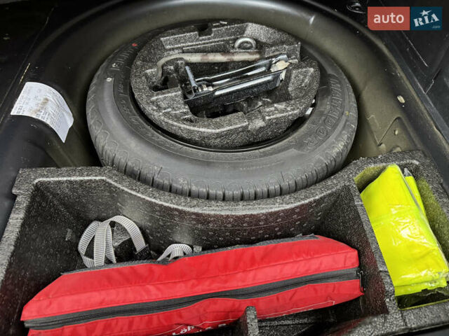 Серый Шкода Фабия, объемом двигателя 1.39 л и пробегом 240 тыс. км за 5400 $, фото 17 на Automoto.ua