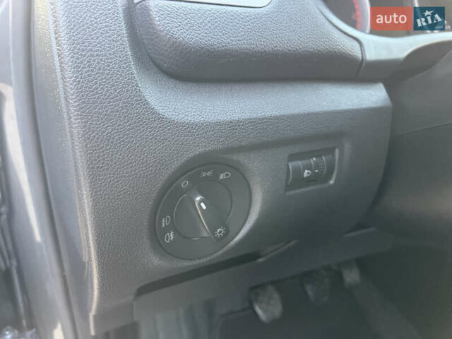 Сірий Шкода Фабія, об'ємом двигуна 1.6 л та пробігом 204 тис. км за 6450 $, фото 48 на Automoto.ua