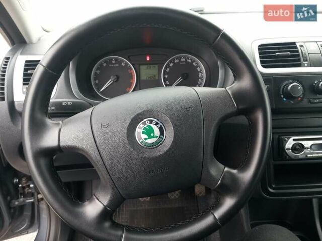 Серый Шкода Фабия, объемом двигателя 1.4 л и пробегом 174 тыс. км за 5500 $, фото 19 на Automoto.ua