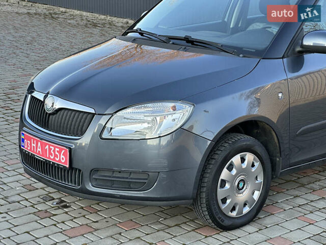 Серый Шкода Фабия, объемом двигателя 1.4 л и пробегом 206 тыс. км за 5400 $, фото 4 на Automoto.ua