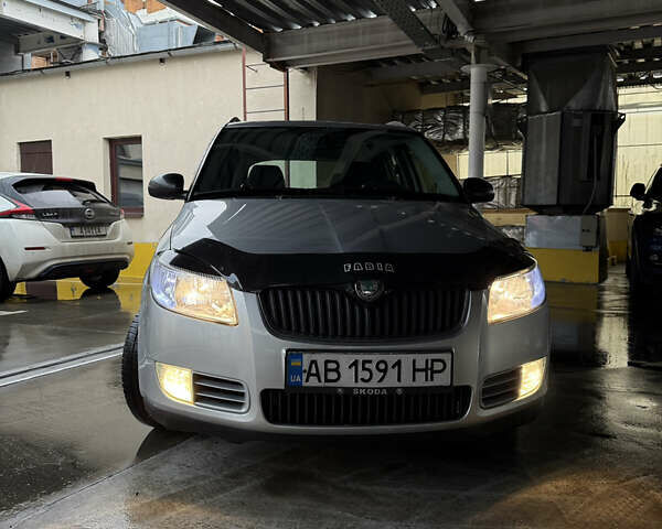 Серый Шкода Фабия, объемом двигателя 1.2 л и пробегом 115 тыс. км за 5300 $, фото 3 на Automoto.ua