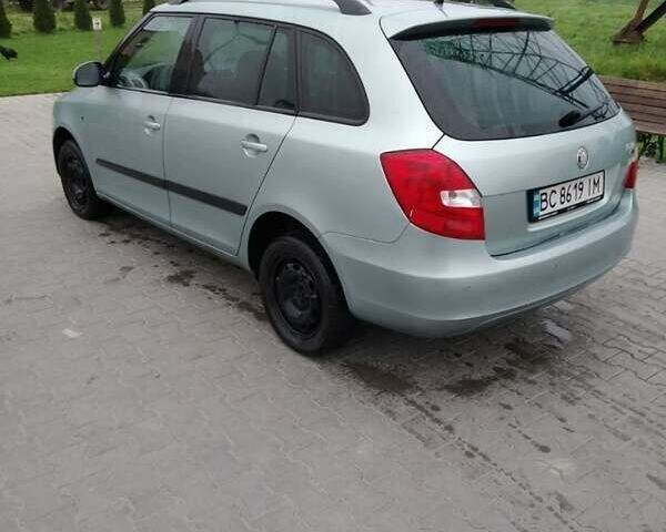 Сірий Шкода Фабія, об'ємом двигуна 1.6 л та пробігом 370 тис. км за 4999 $, фото 4 на Automoto.ua