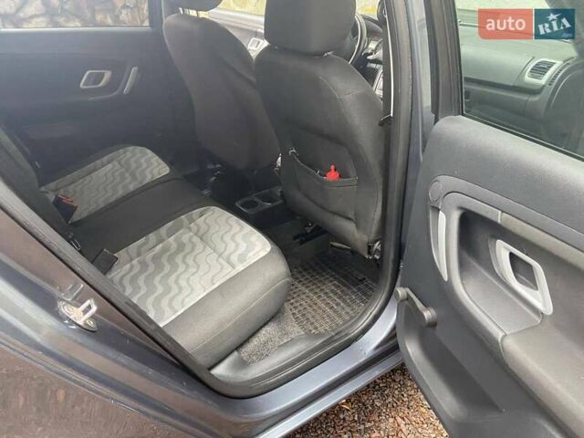 Серый Шкода Фабия, объемом двигателя 1.39 л и пробегом 302 тыс. км за 4950 $, фото 13 на Automoto.ua