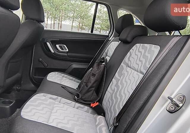 Серый Шкода Фабия, объемом двигателя 1.6 л и пробегом 189 тыс. км за 6100 $, фото 41 на Automoto.ua