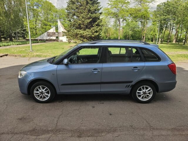 Серый Шкода Фабия, объемом двигателя 1.4 л и пробегом 223 тыс. км за 6500 $, фото 9 на Automoto.ua