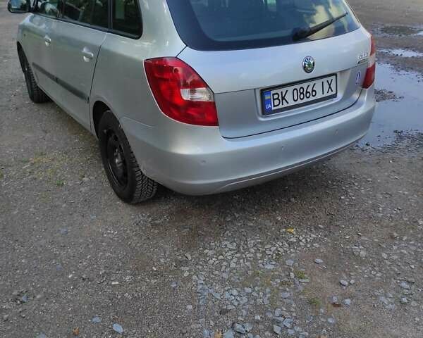 Сірий Шкода Фабія, об'ємом двигуна 1.42 л та пробігом 350 тис. км за 4500 $, фото 8 на Automoto.ua