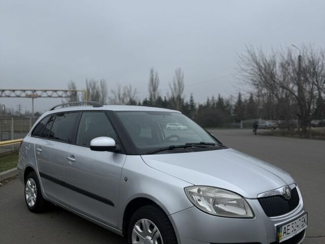 Серый Шкода Фабия, объемом двигателя 1.2 л и пробегом 218 тыс. км за 4000 $, фото 1 на Automoto.ua