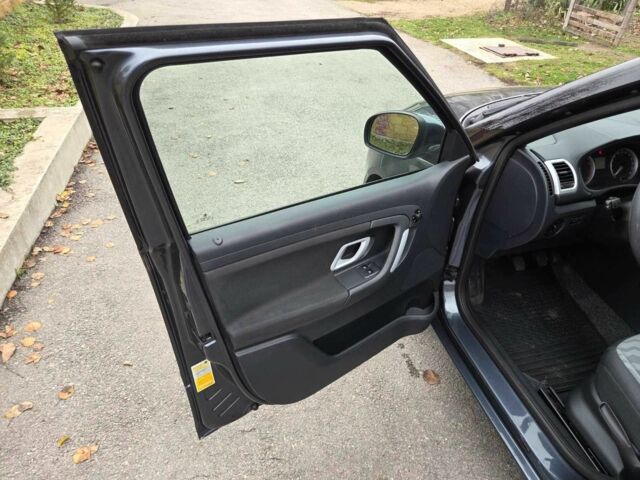 Серый Шкода Фабия, объемом двигателя 1.4 л и пробегом 174 тыс. км за 6550 $, фото 19 на Automoto.ua