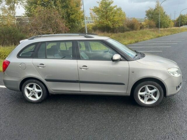 Сірий Шкода Фабія, об'ємом двигуна 1.6 л та пробігом 215 тис. км за 6999 $, фото 1 на Automoto.ua