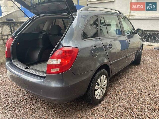 Серый Шкода Фабия, объемом двигателя 1.39 л и пробегом 302 тыс. км за 4950 $, фото 6 на Automoto.ua