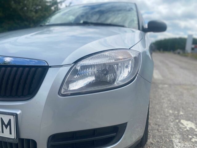 Серый Шкода Фабия, объемом двигателя 1.2 л и пробегом 213 тыс. км за 4300 $, фото 1 на Automoto.ua