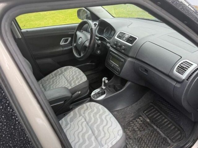 Сірий Шкода Фабія, об'ємом двигуна 1.6 л та пробігом 215 тис. км за 6999 $, фото 8 на Automoto.ua