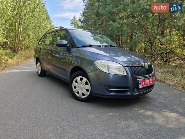 Серый Шкода Фабия, объемом двигателя 1.2 л и пробегом 180 тыс. км за 4950 $, фото 24 на Automoto.ua