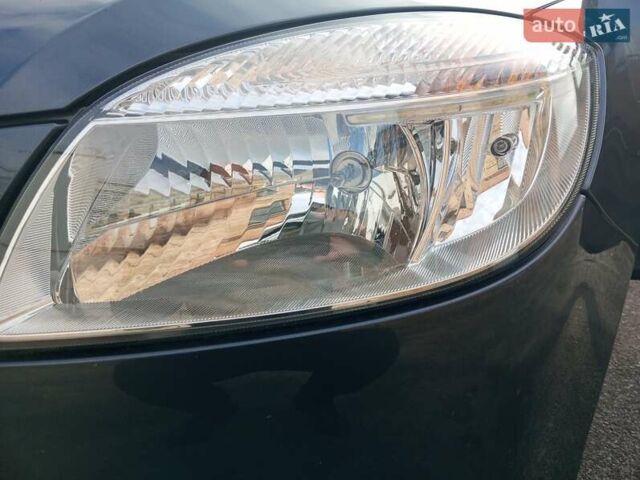 Сірий Шкода Фабія, об'ємом двигуна 1.4 л та пробігом 173 тис. км за 5850 $, фото 10 на Automoto.ua