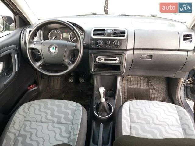 Сірий Шкода Фабія, об'ємом двигуна 1.4 л та пробігом 173 тис. км за 5850 $, фото 22 на Automoto.ua