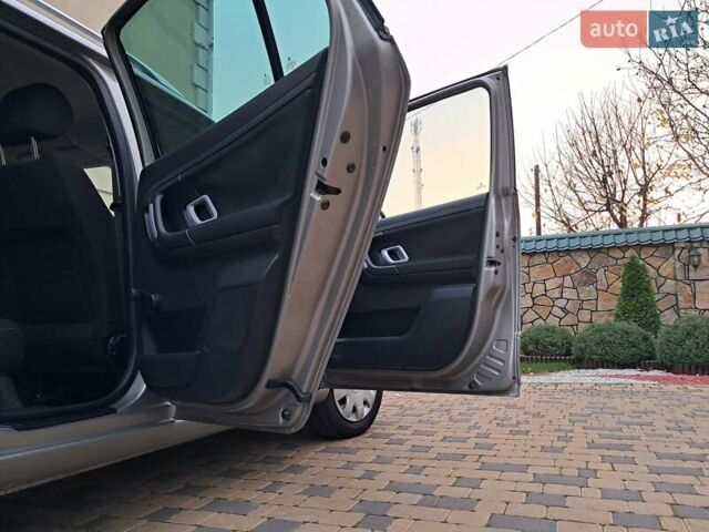 Серый Шкода Фабия, объемом двигателя 1.6 л и пробегом 188 тыс. км за 5450 $, фото 41 на Automoto.ua