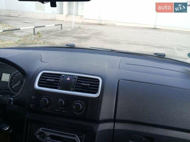 Сірий Шкода Фабія, об'ємом двигуна 1.4 л та пробігом 173 тис. км за 5850 $, фото 30 на Automoto.ua