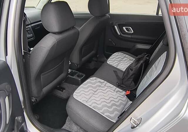 Серый Шкода Фабия, объемом двигателя 1.6 л и пробегом 189 тыс. км за 6100 $, фото 39 на Automoto.ua