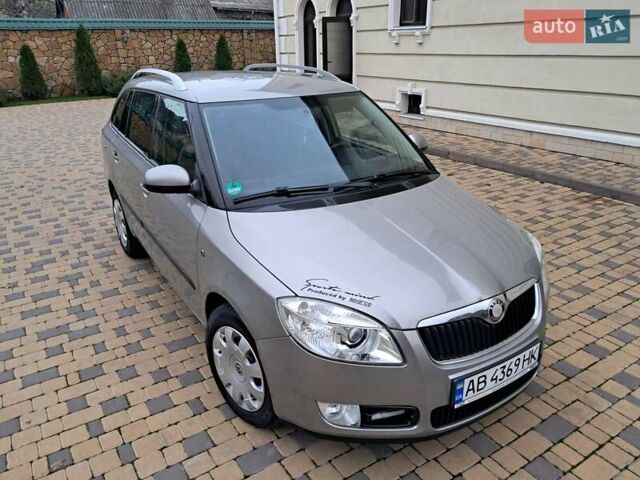 Серый Шкода Фабия, объемом двигателя 1.6 л и пробегом 188 тыс. км за 5450 $, фото 4 на Automoto.ua
