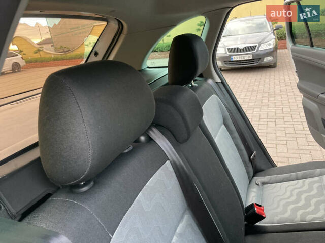 Серый Шкода Фабия, объемом двигателя 1.6 л и пробегом 223 тыс. км за 5339 $, фото 48 на Automoto.ua