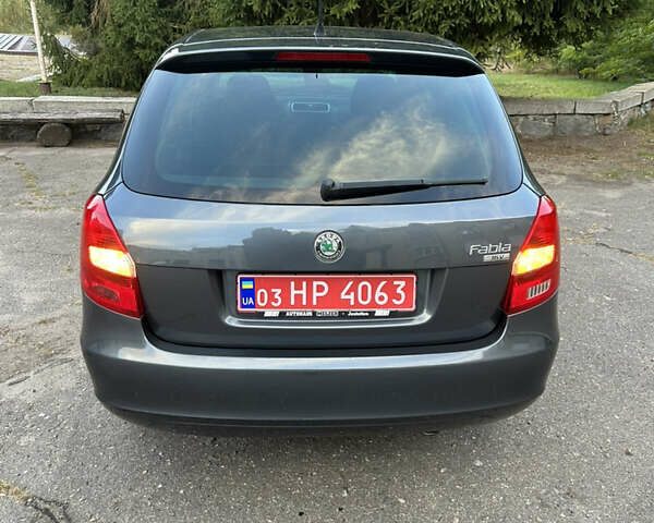 Шкода Фабия 2009 в Золотоноше на Automoto.ua Серый Шкода Фабия, объемом двигателя 1.39 л и пробегом 225 тыс. км за 6150 $, фото 21 на Automoto.ua