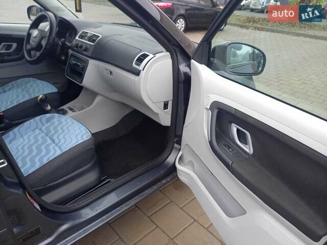 Серый Шкода Фабия, объемом двигателя 1.4 л и пробегом 239 тыс. км за 4950 $, фото 21 на Automoto.ua