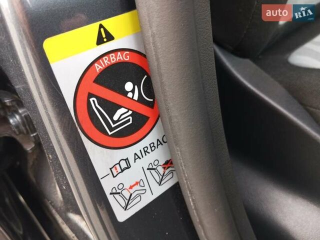 Сірий Шкода Фабія, об'ємом двигуна 1.4 л та пробігом 173 тис. км за 5850 $, фото 17 на Automoto.ua