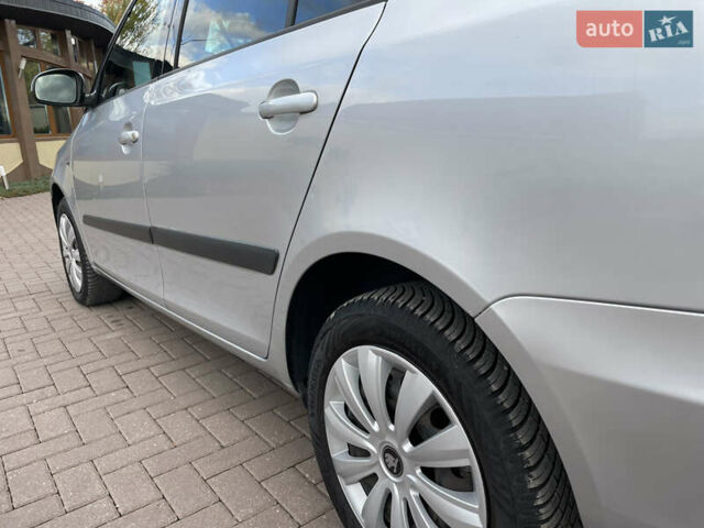 Серый Шкода Фабия, объемом двигателя 1.6 л и пробегом 223 тыс. км за 5339 $, фото 17 на Automoto.ua