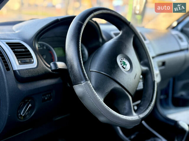 Сірий Шкода Фабія, об'ємом двигуна 1.4 л та пробігом 263 тис. км за 4750 $, фото 25 на Automoto.ua