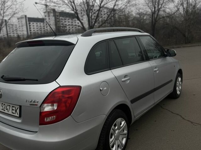 Серый Шкода Фабия, объемом двигателя 1.2 л и пробегом 218 тыс. км за 4000 $, фото 17 на Automoto.ua