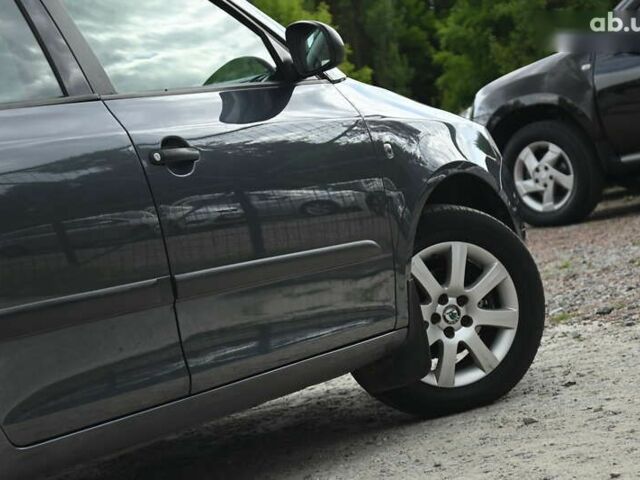 Серый Шкода Фабия, объемом двигателя 1.4 л и пробегом 242 тыс. км за 5350 $, фото 12 на Automoto.ua