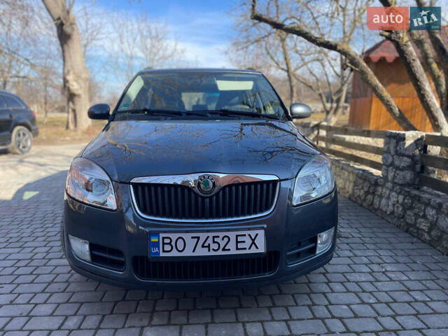 Серый Шкода Фабия, объемом двигателя 1.39 л и пробегом 180 тыс. км за 5500 $, фото 1 на Automoto.ua