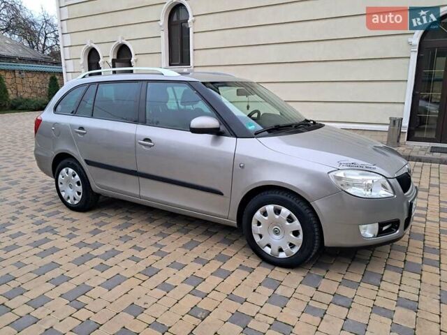 Серый Шкода Фабия, объемом двигателя 1.6 л и пробегом 188 тыс. км за 5450 $, фото 9 на Automoto.ua