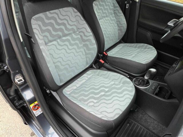 Серый Шкода Фабия, объемом двигателя 1.4 л и пробегом 174 тыс. км за 6550 $, фото 16 на Automoto.ua