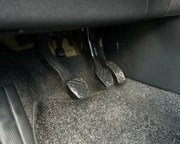 Шкода Фабия 2009 в Золотоноше на Automoto.ua Серый Шкода Фабия, объемом двигателя 1.39 л и пробегом 225 тыс. км за 6150 $, фото 52 на Automoto.ua