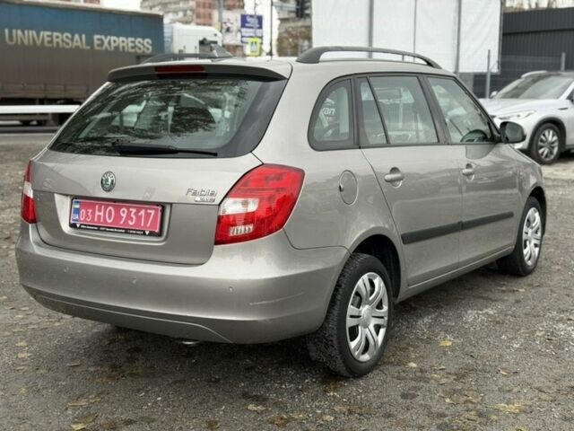 Серый Шкода Фабия, объемом двигателя 1.6 л и пробегом 112 тыс. км за 7300 $, фото 15 на Automoto.ua