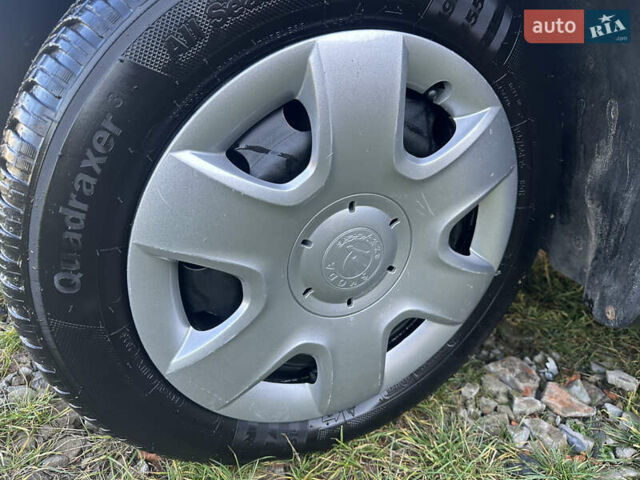 Сірий Шкода Фабія, об'ємом двигуна 1.6 л та пробігом 264 тис. км за 5350 $, фото 14 на Automoto.ua