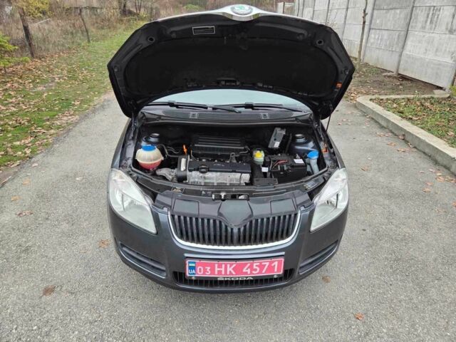 Серый Шкода Фабия, объемом двигателя 1.4 л и пробегом 174 тыс. км за 6550 $, фото 10 на Automoto.ua