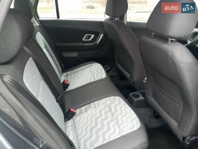 Серый Шкода Фабия, объемом двигателя 1.4 л и пробегом 174 тыс. км за 5500 $, фото 29 на Automoto.ua