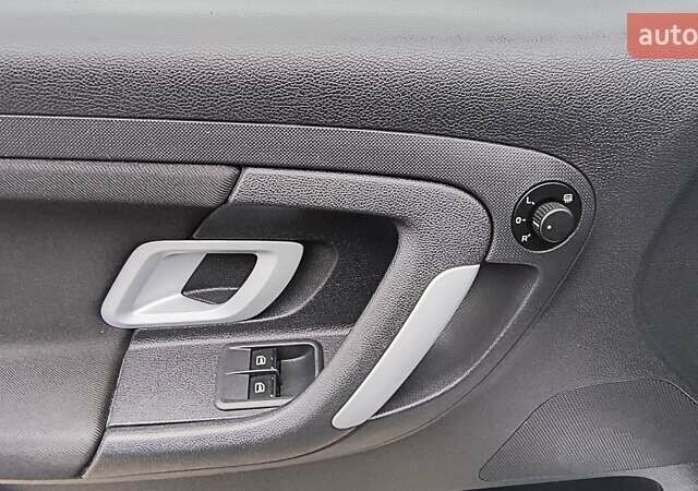 Серый Шкода Фабия, объемом двигателя 1.6 л и пробегом 189 тыс. км за 6100 $, фото 31 на Automoto.ua