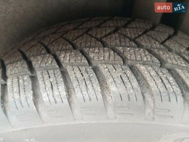 Серый Шкода Фабия, объемом двигателя 1.4 л и пробегом 174 тыс. км за 5500 $, фото 13 на Automoto.ua