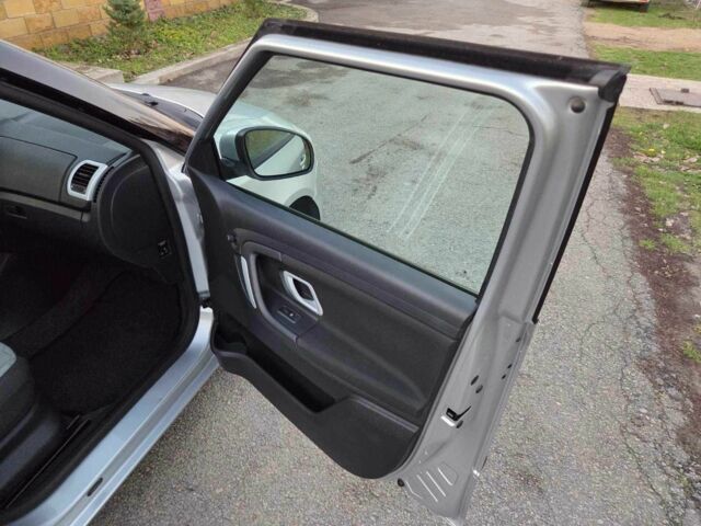 Серый Шкода Фабия, объемом двигателя 1.4 л и пробегом 172 тыс. км за 6550 $, фото 19 на Automoto.ua