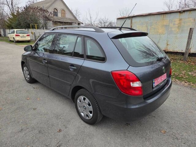 Серый Шкода Фабия, объемом двигателя 1.4 л и пробегом 174 тыс. км за 6550 $, фото 9 на Automoto.ua