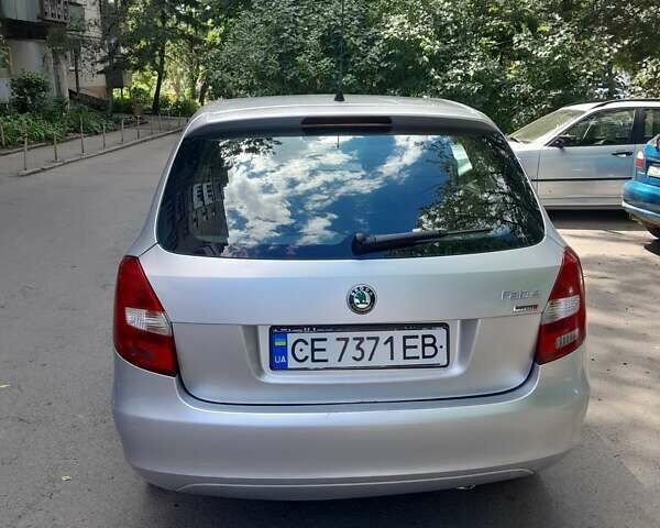 Серый Шкода Фабия, объемом двигателя 1.42 л и пробегом 320 тыс. км за 4200 $, фото 1 на Automoto.ua