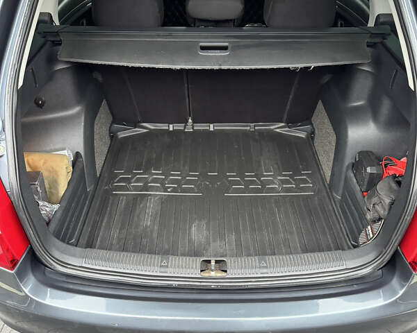 Сірий Шкода Фабія, об'ємом двигуна 1.2 л та пробігом 173 тис. км за 4500 $, фото 5 на Automoto.ua