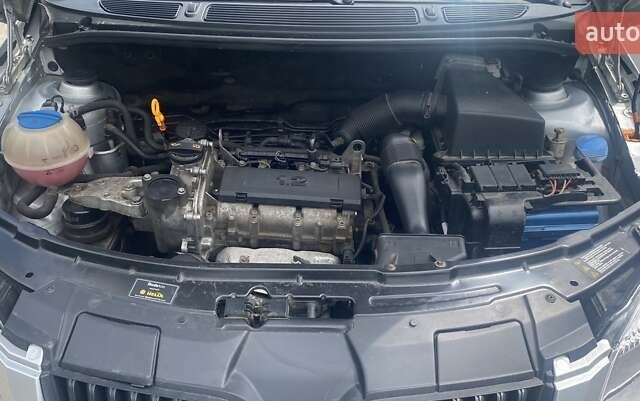 Серый Шкода Фабия, объемом двигателя 1.2 л и пробегом 213 тыс. км за 4350 $, фото 10 на Automoto.ua
