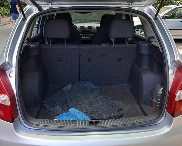 Серый Шкода Фабия, объемом двигателя 1.42 л и пробегом 320 тыс. км за 4200 $, фото 8 на Automoto.ua