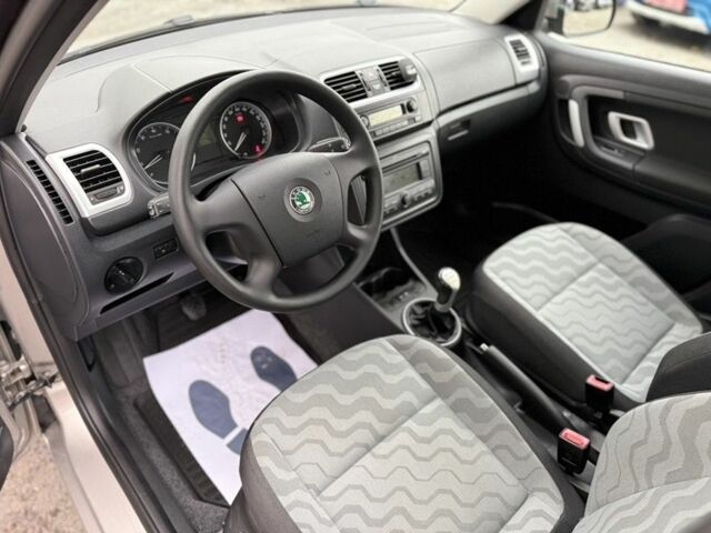 Серый Шкода Фабия, объемом двигателя 1.6 л и пробегом 112 тыс. км за 7300 $, фото 16 на Automoto.ua