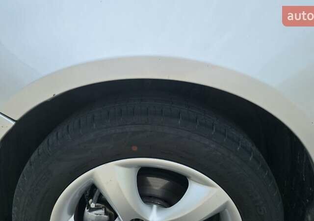 Сірий Шкода Фабія, об'ємом двигуна 1.6 л та пробігом 220 тис. км за 6000 $, фото 10 на Automoto.ua